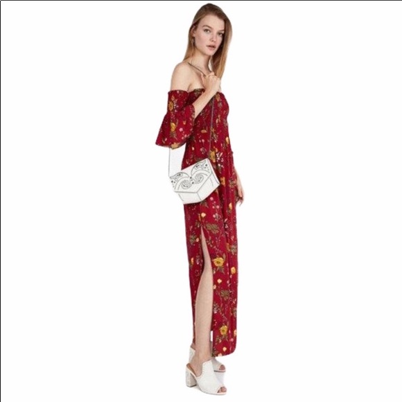 EXPRESS, Red Floral Off-The-Shoulders Smocked Maxi - Picture 2 of 16